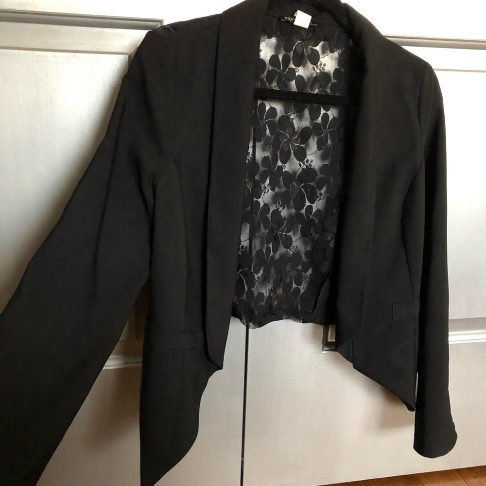Floral lace back blazer